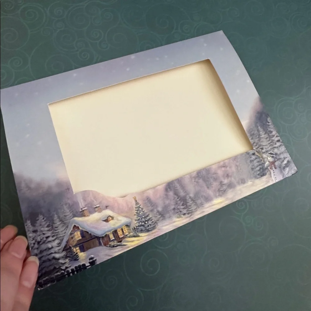 8 Christmas Greeting Cards (no envelopes included)